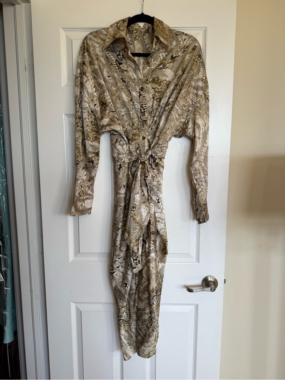 Mable Satin Snake Print Midi Dress Size Small Neutral Tie-Waist Shirt Dress - Picture 3 of 6